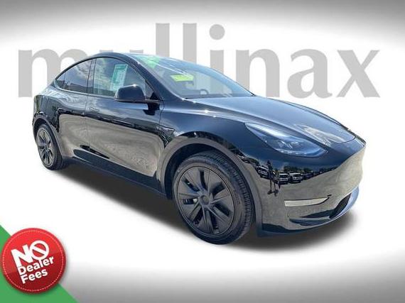 TESLA MODEL Y 2025 7SAYGDED7SA361943 image